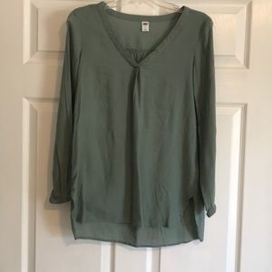 Long Sleeve Old Navy shirt